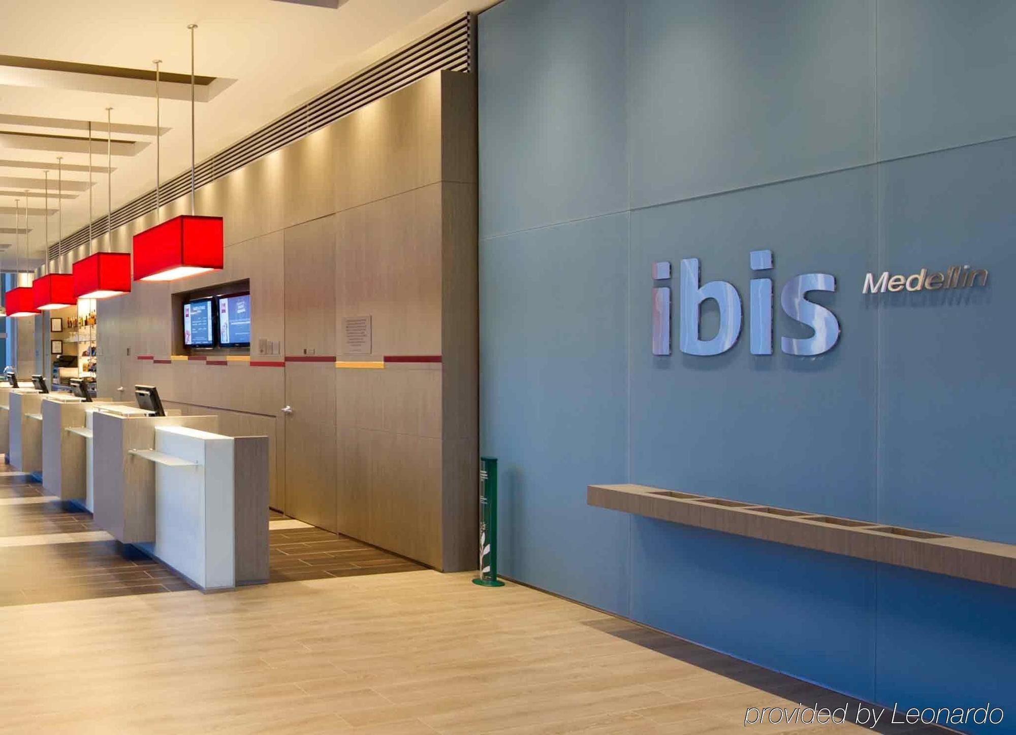Отель Ibis Медельин Экстерьер фото