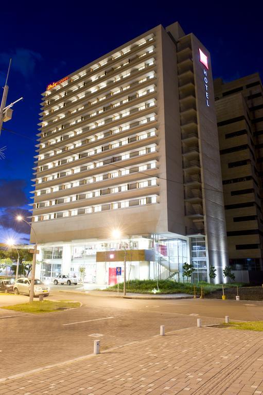 Отель Ibis Медельин Экстерьер фото